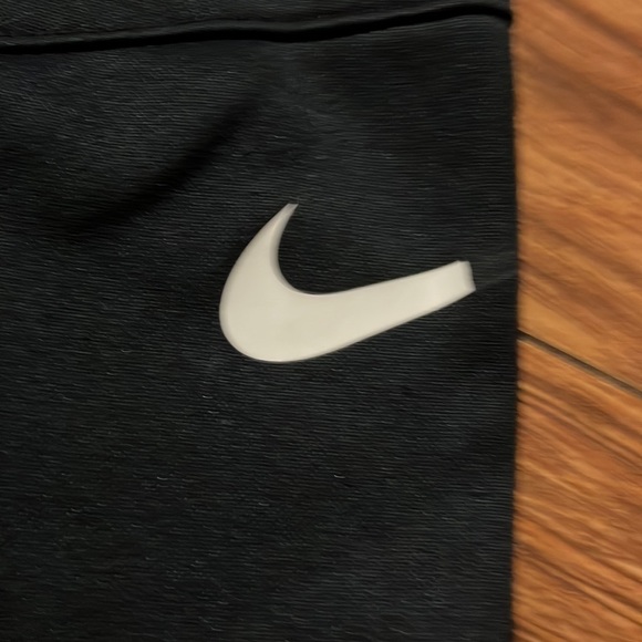 Nike youth XL hoodie. Nike emblem peeling a bit on sleeve - Picture 2 of 4